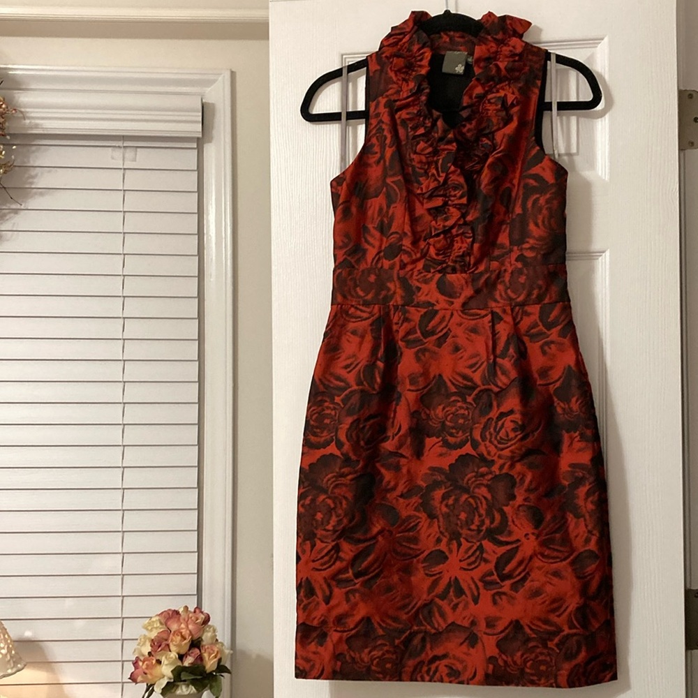Taylor size 4 black and red dress with ruffle neckline